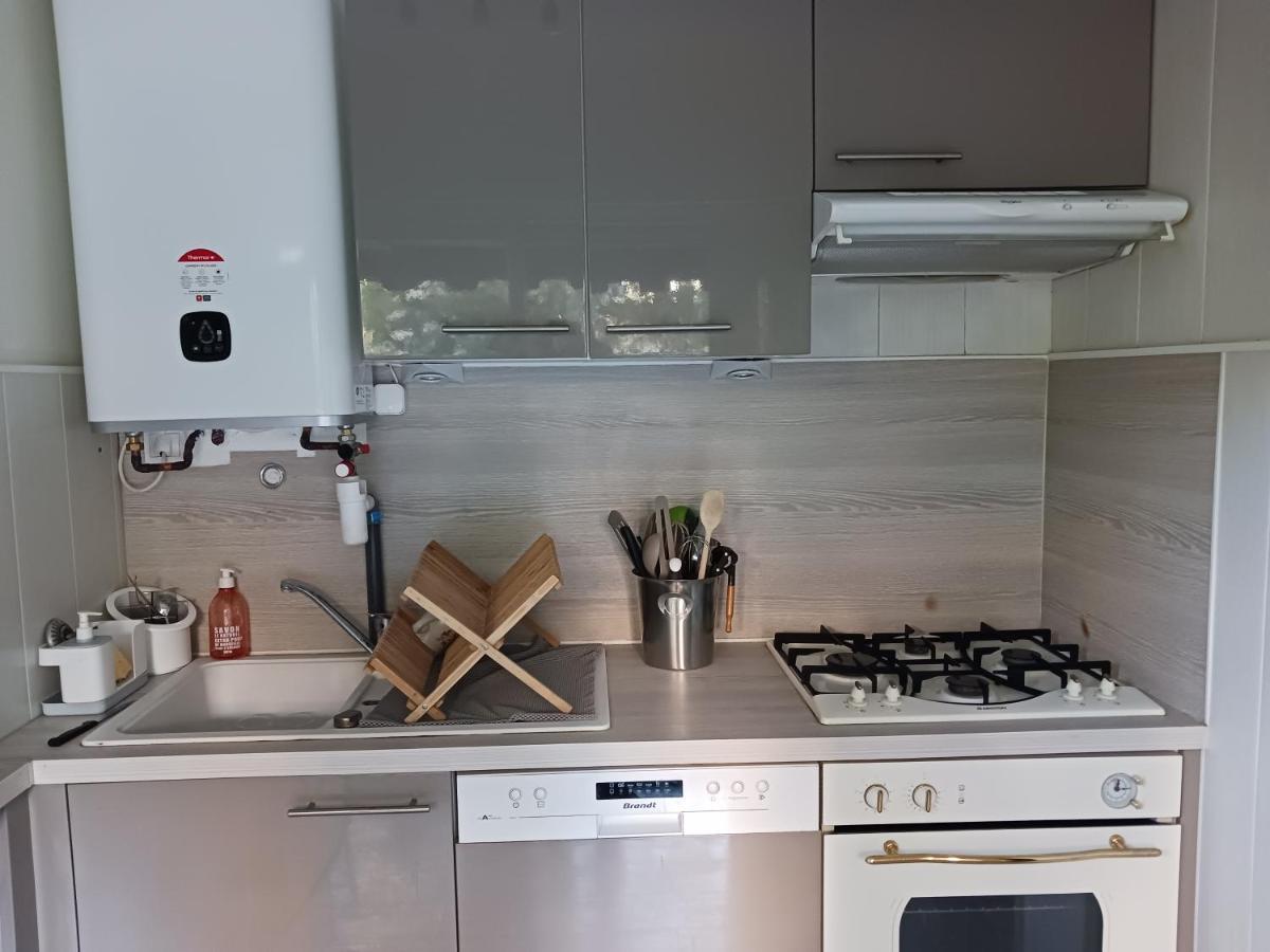 Rez-De-Jardin Grand Studio Apartment โคร-เดอ-กัญส์ ภายนอก รูปภาพ