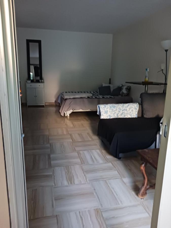 Rez-De-Jardin Grand Studio Apartment โคร-เดอ-กัญส์ ภายนอก รูปภาพ